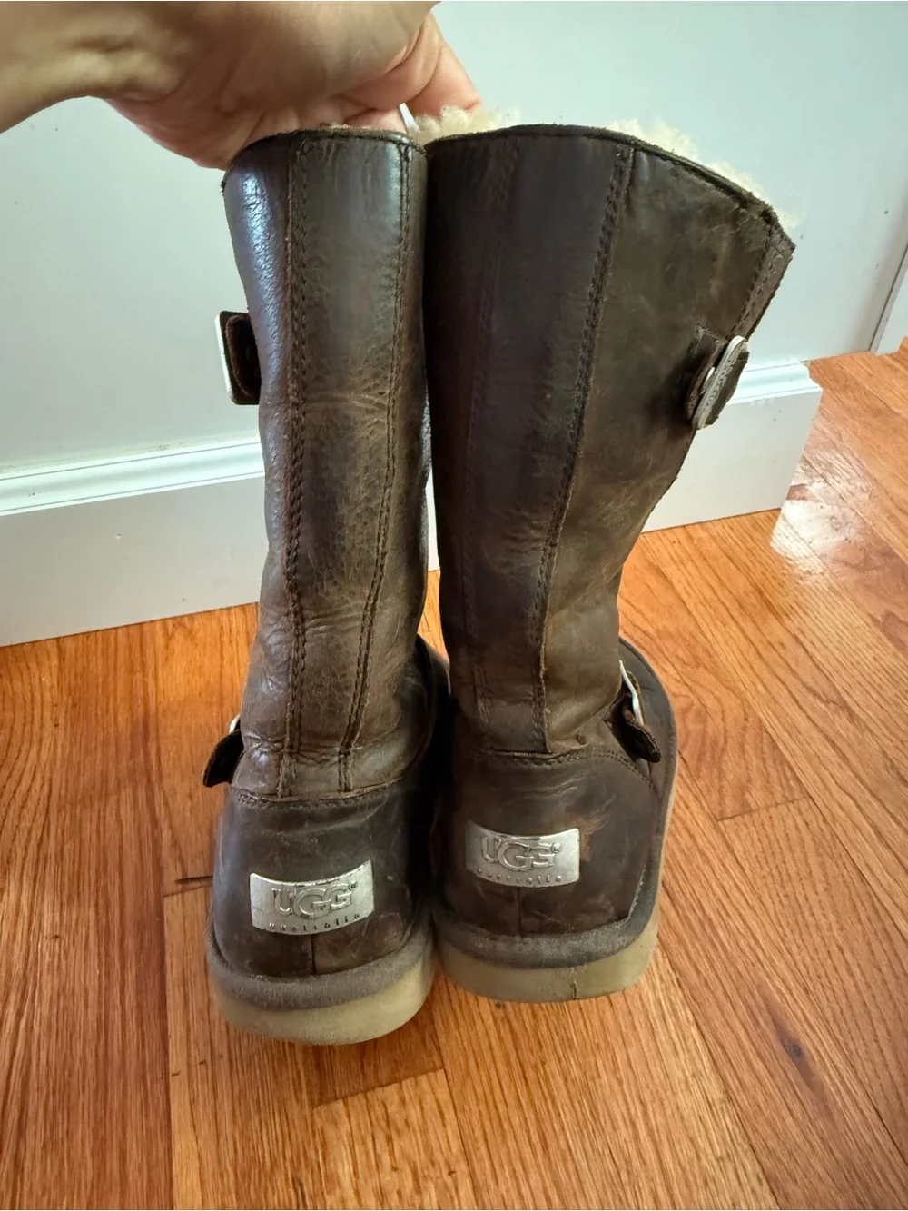 Ugg Australia Boots 5678 Brown Leather Womens Us Size 8 Shearling Lined Strapped